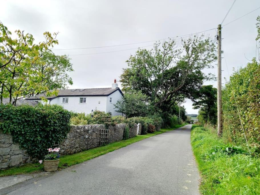 Rhos Y Bel Cottage Angelsey Llangadwaladr  Exterior photo